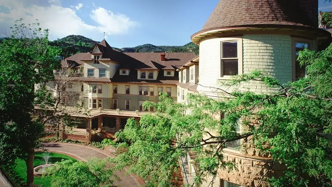 The Cliff House at Pikes Peak