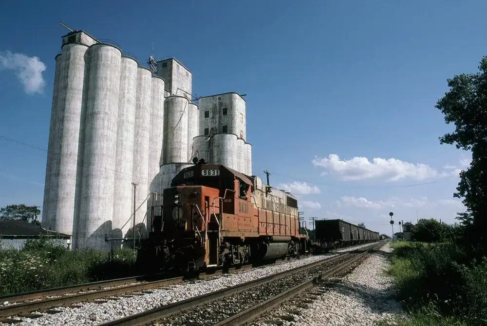 GP38-2 pulls a northbound freight